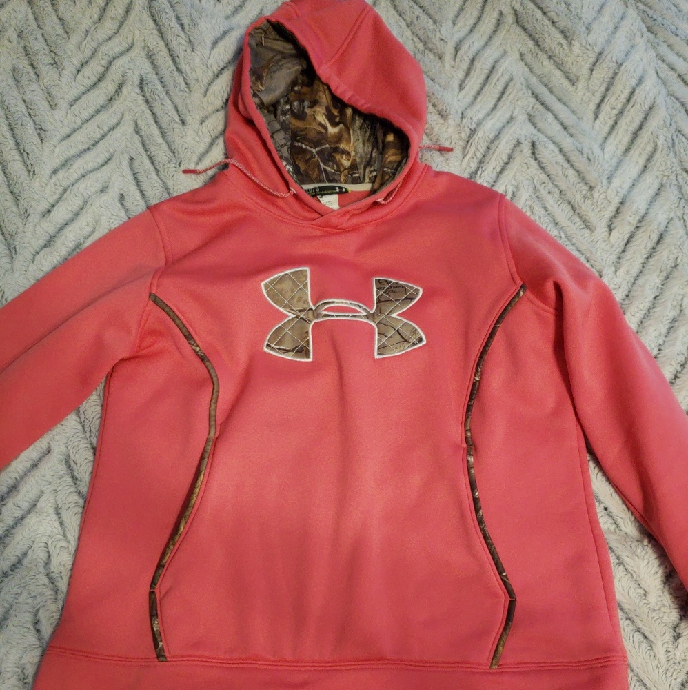 Size Large Under Armour Hoodie